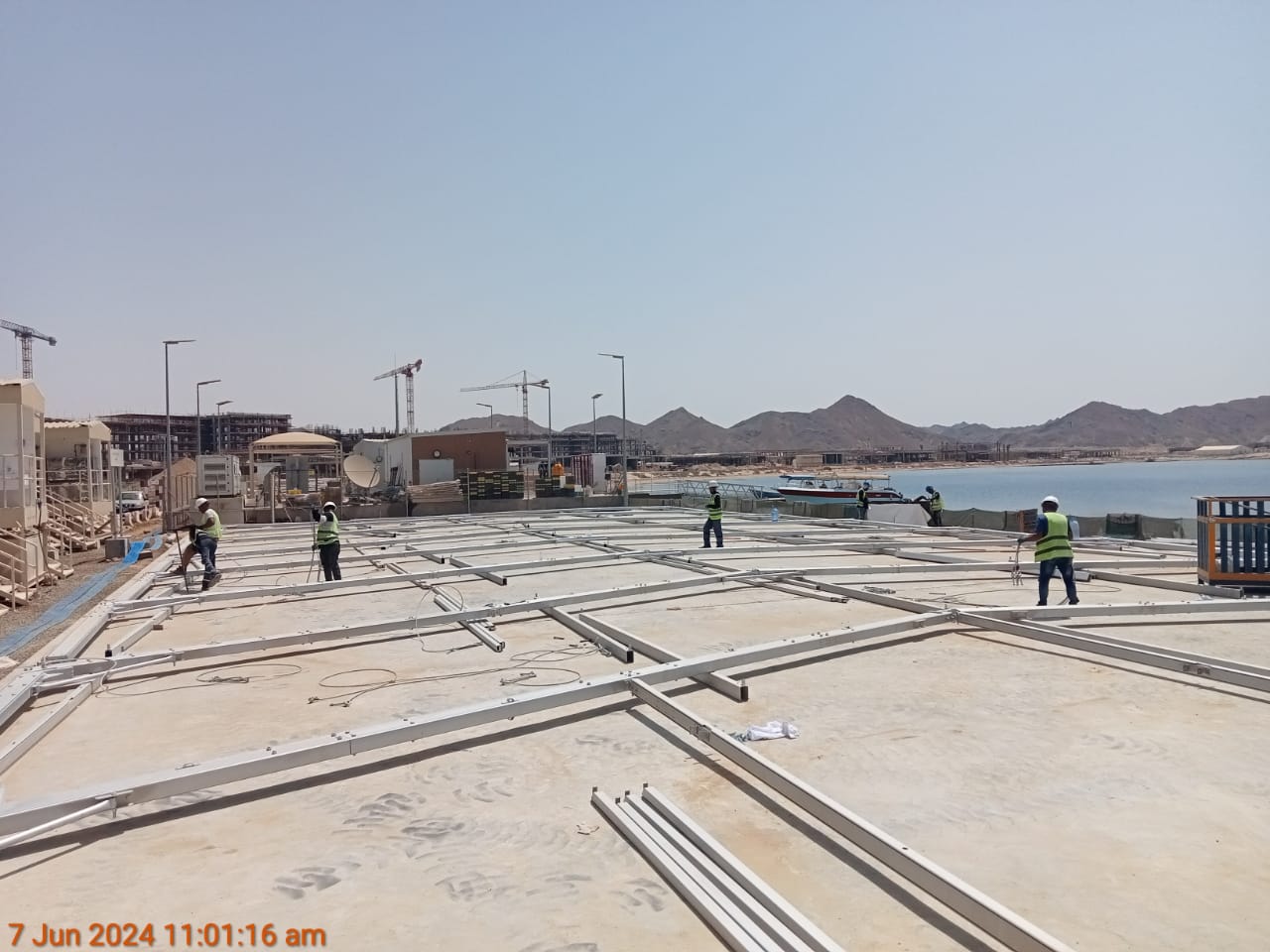 توزيع وتجهيز العناصر في الموقع قبل الرفع